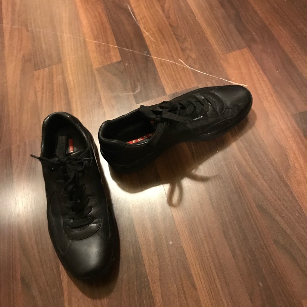 Prada shoes - Picture 2 of 2